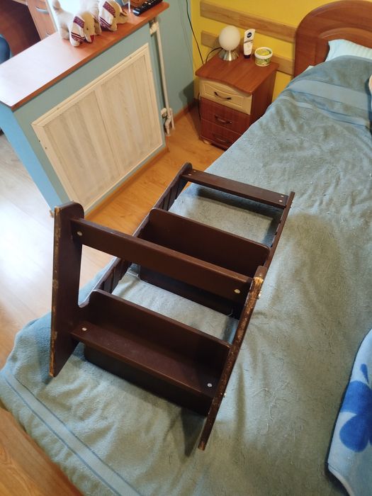 Зростаючий стілець