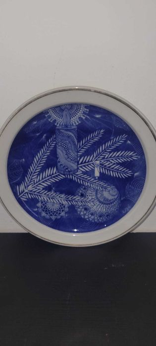 Prato Decorativo Porcelana Coimbra Motivo Natalício Vela Azul e Branco