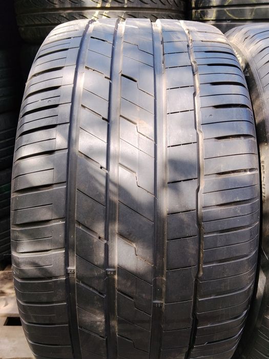 Hankook 305 40 r20 2шт шини bmw х5 літні б'у з Європи