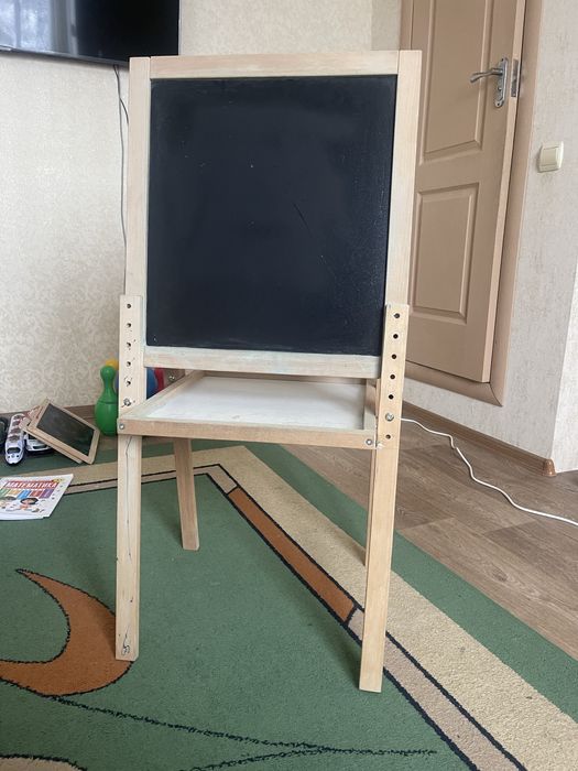 Мольберт та дощечка