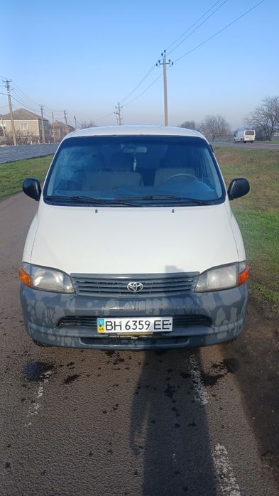 Тайота Хайс 2004 рік