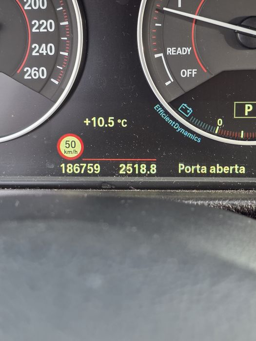 BMW 320 — fotografia 11