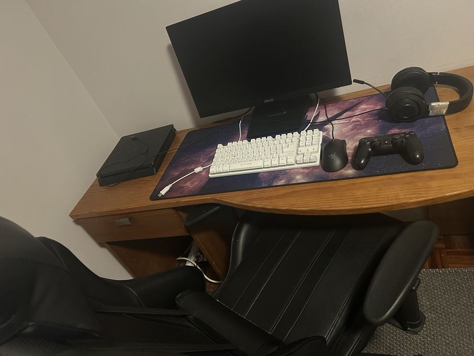 Ps4+monitor+rato+teclado+tapete gamer+cadeira gamer