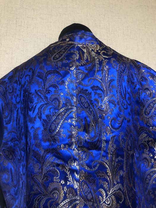 Сукня в китайському стилі.