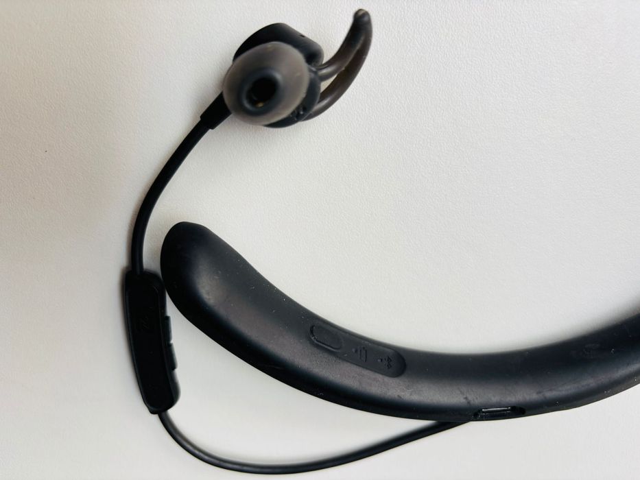 Auscultadores Bose QC30, sem fios e com cancelamento de ruido ativo