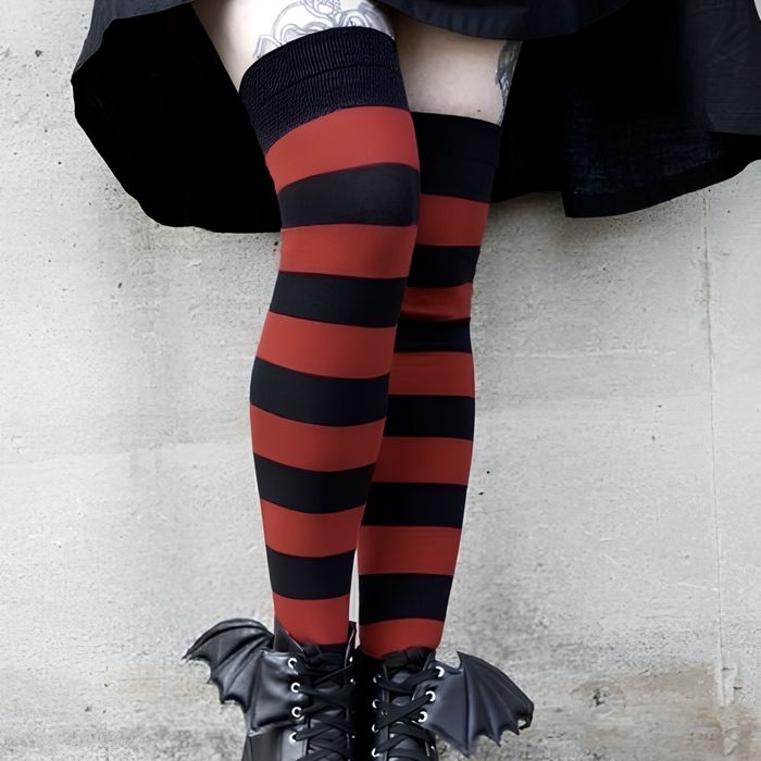 смугасті гольфи/панчохи/шкарпетки, гранж, панк, емо, готика, y2k