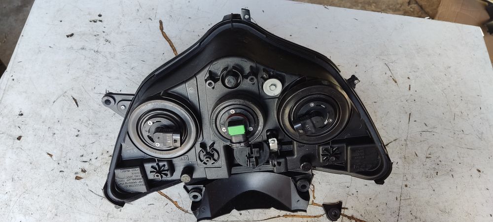 Suzuki GSX-R 750 k8 k9 L0 lampa 600