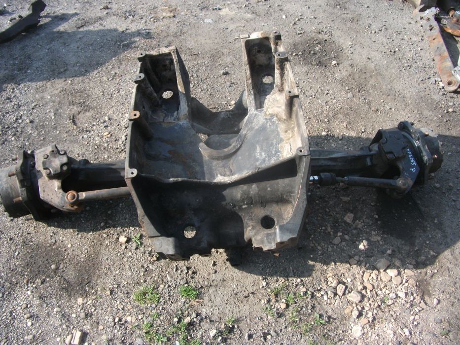 Massey Ferguson 4255,4235,4245--most,zwrotnica,piasta,wspornik,półoś--
