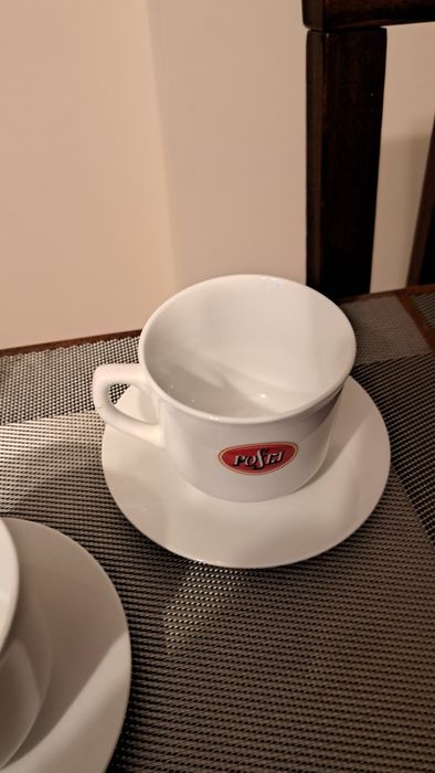 Filiżanki z spodkami Posti nowe nie używane