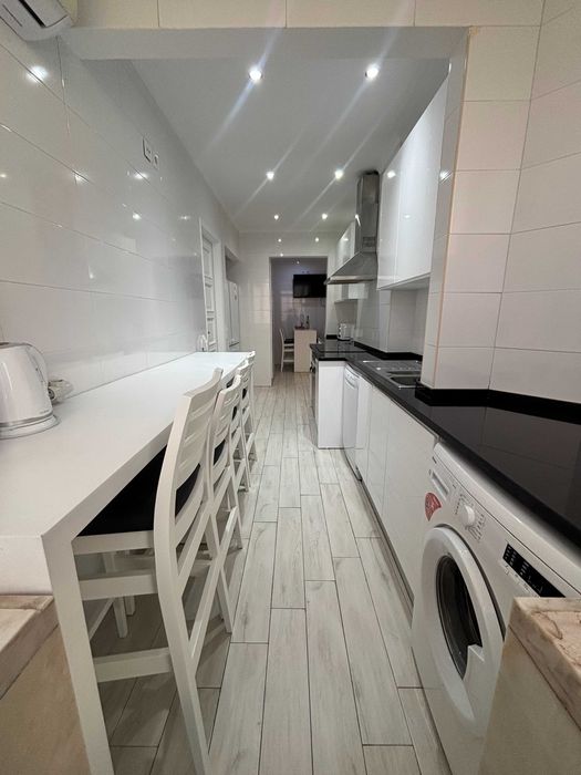 Quarto ensuite (15m2) para estudantes no Lumiar, incl. despesas