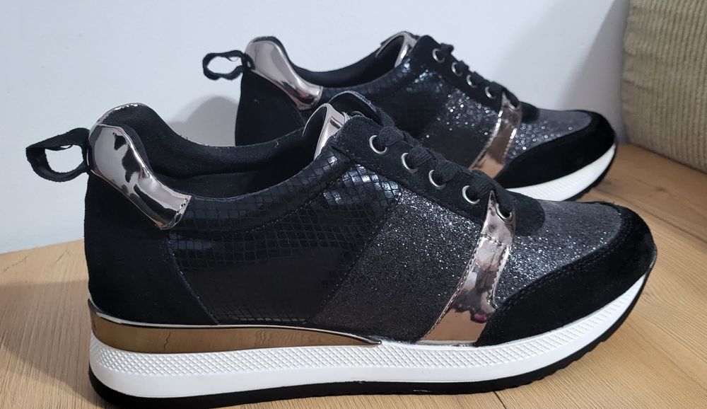 Buty Carvela by Kurt Geiger, nowe, czarne, srebrne rozm. 39
