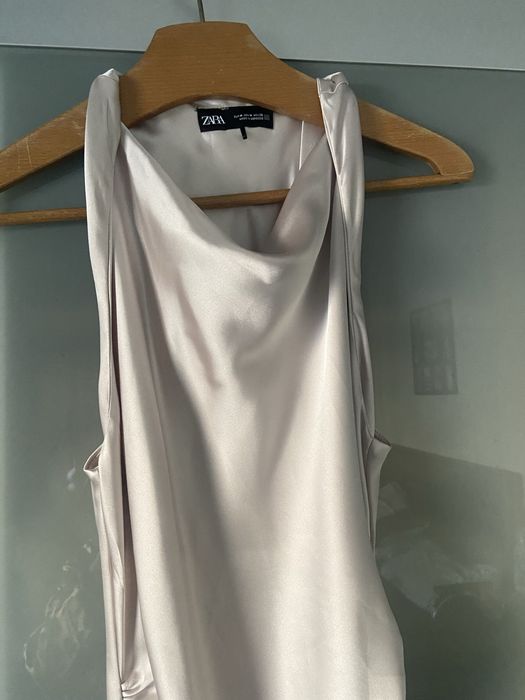 Vestido festa cetim novos Zara tamanho M bege ou vermelho