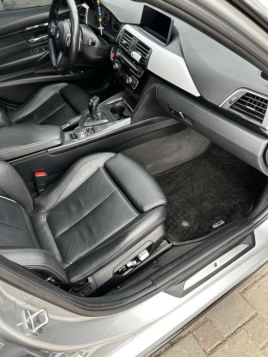 BMW F30 330I 2017p
