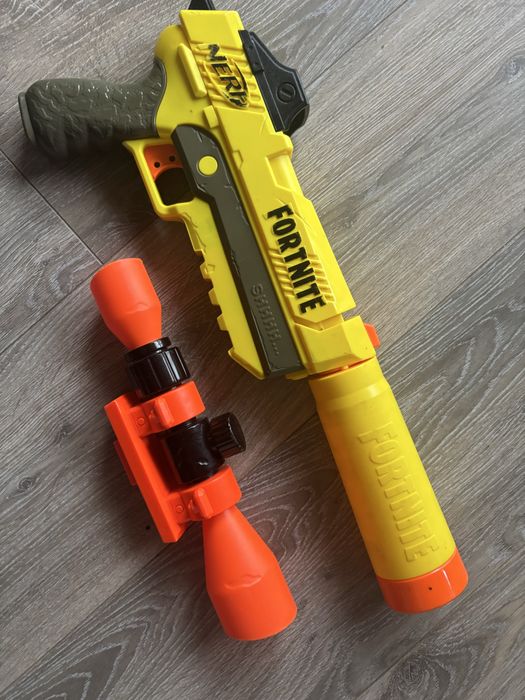 Pistolet  Fortnite Nerf polecam
