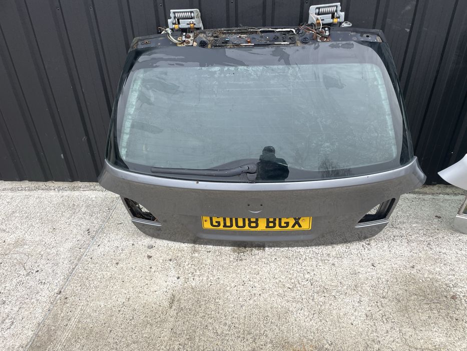 Бмв е61 кришка багажніка