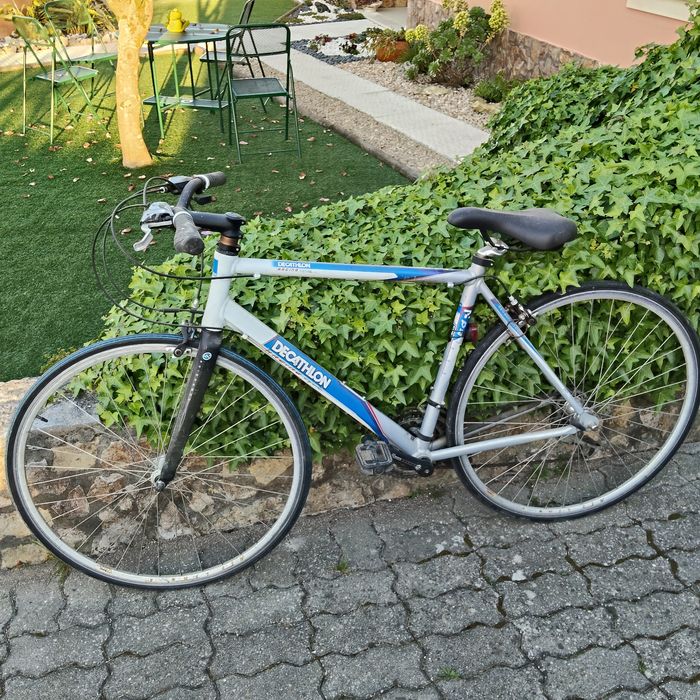 Bicicleta estrada Decathlon
