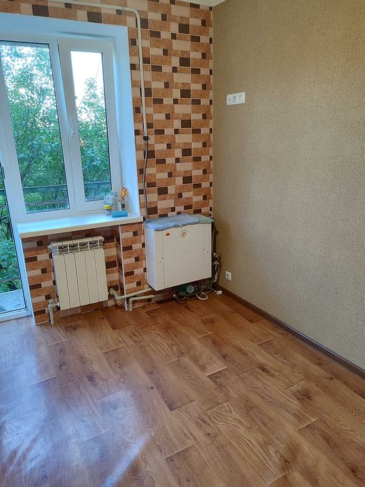 Продам квартиру з гарним ремонтом. Торг