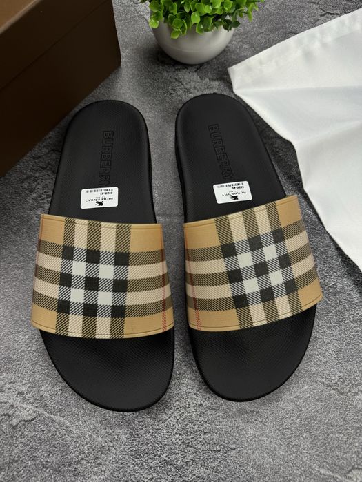 Тапки Burberry (шльопанці)