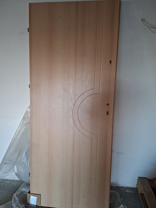 Drzwi wewnętrzne wejściowe  WM Prawe 80 -Buk