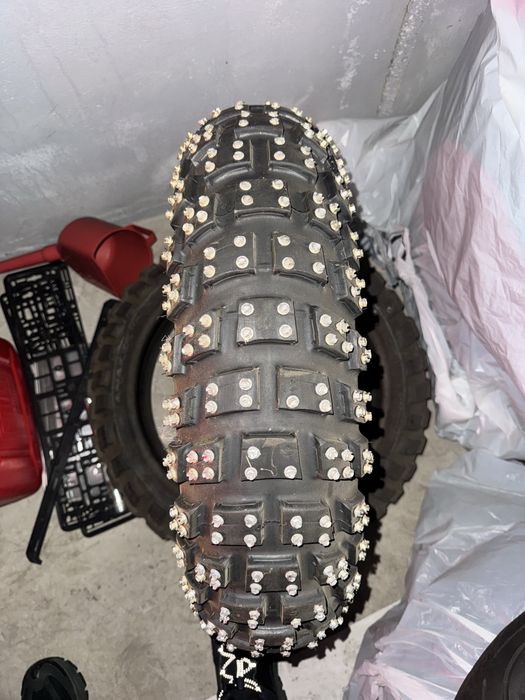 Шипованная резина мото на зиму