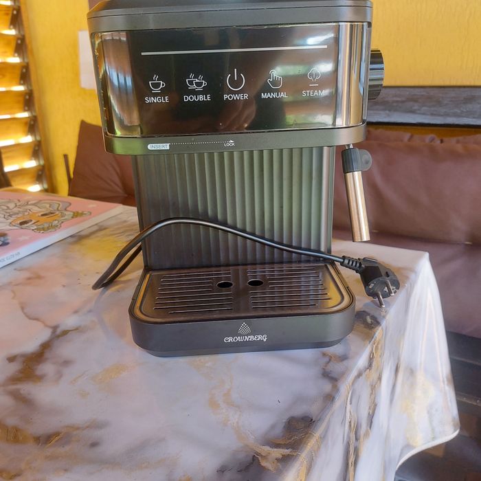 Продам кавоварку Crownberg CB-1571, 20 Bar