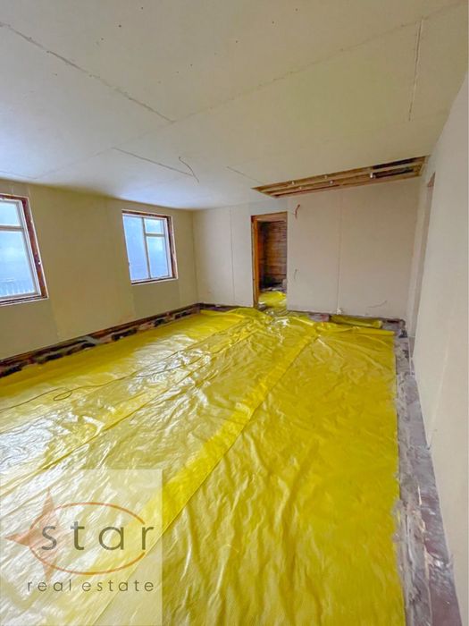 Продаж окремого будинку по вул. Білогірська