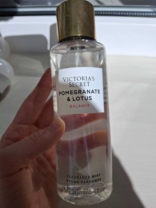 Спрей victoria’s secret pomegranate & lotus