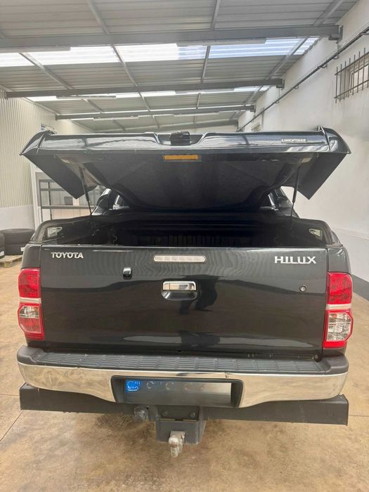 Toyota Hilux 2011 - Três Mil CC - Nacional com um único dono