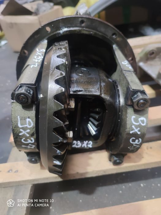 Atak przedniego napędu 9x37  Massey Ferguson 595/592