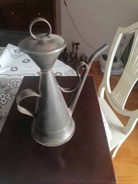 Antiga  Almotolia em Metal Oriente Medio Sec.xix