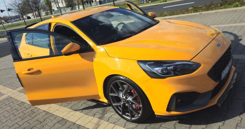 Ford Focus Ford Focus 2.3 ST Orange Fury