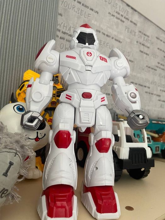 Бамблбі ,і робот