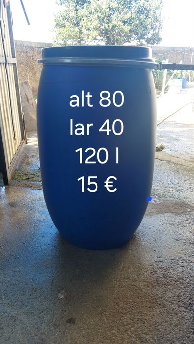 Bidões de plástico