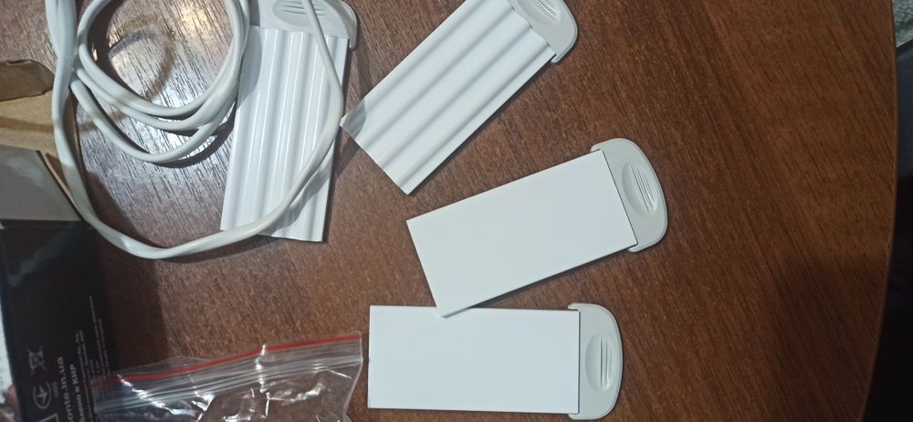 Вирівнювач  для волосся