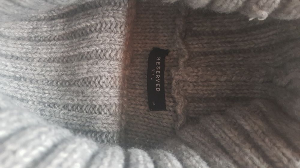 Z dzianiny ciepły golf z kominem marki Reserved rozmiar M/L