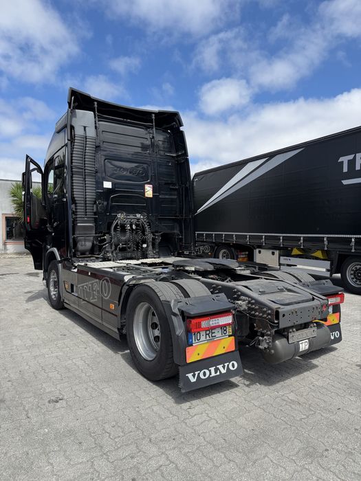 VOLVO       FH460