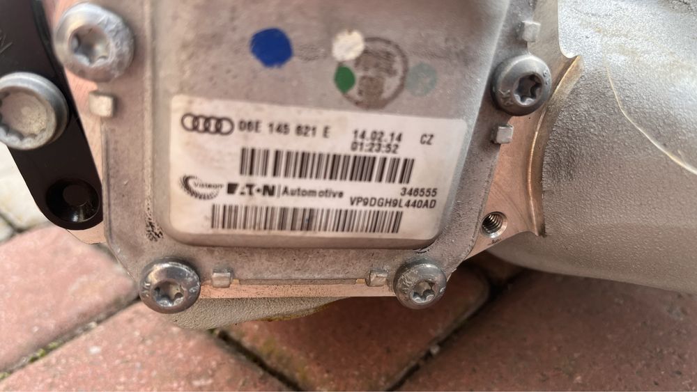 Компресор з впускним колектором Audi 3.0 TFSI