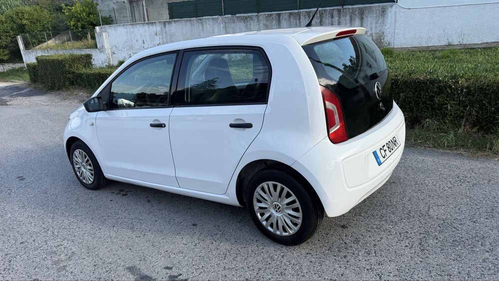 Volkswagen UP 1.0 Move 2014 GPS