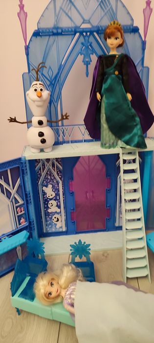 Hasbro,zamek elza, kraina lodu domek, zamek Elsa, lalki elza i Anna.
