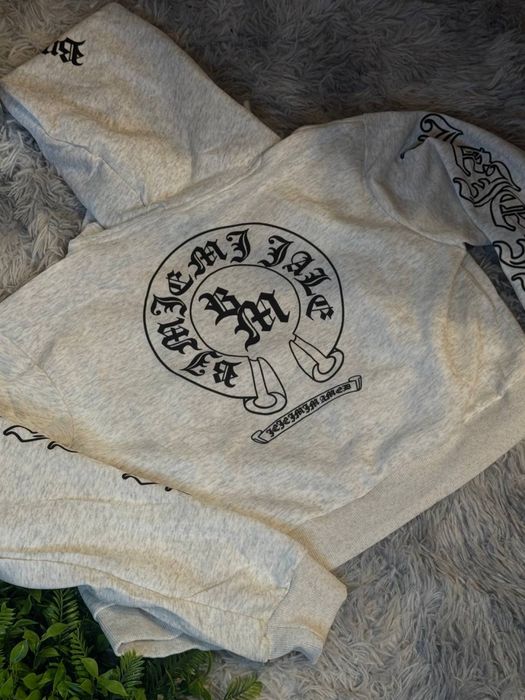 Кроп кофта в стилі chrome harts. Укороченна кофта в стилі Chrome harts