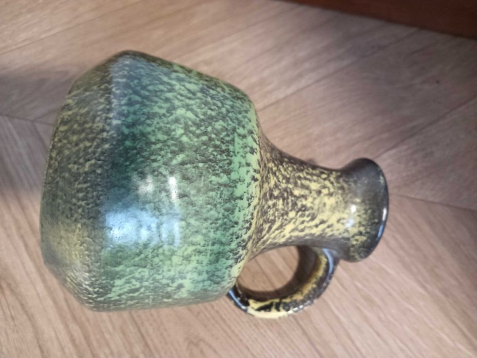 Wazon ceramiczny z uchem zielony Haldensleben