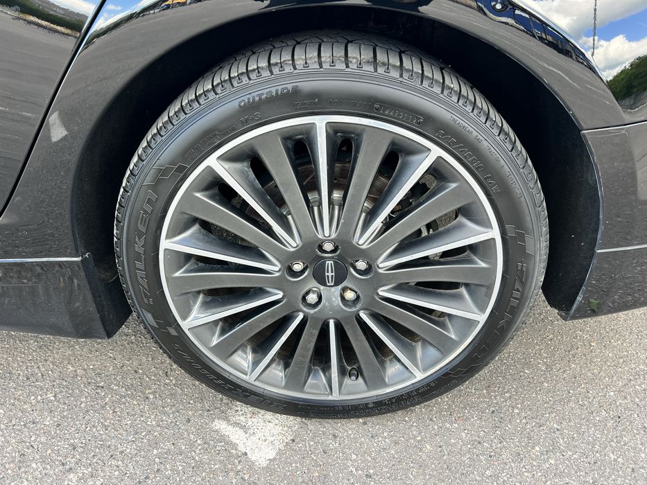 Продам Lincoln MKZ 2.0 EcoBoost AWD
