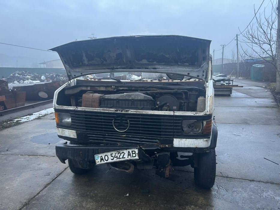 Мотор двигун на Мерседес рекс 711