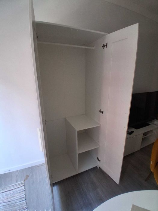 Roupeiro IKEA BRIMNES 2 portas branco – excelente estado
