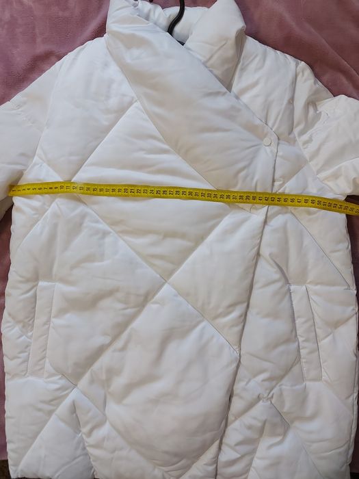 Куртка жіноча біла