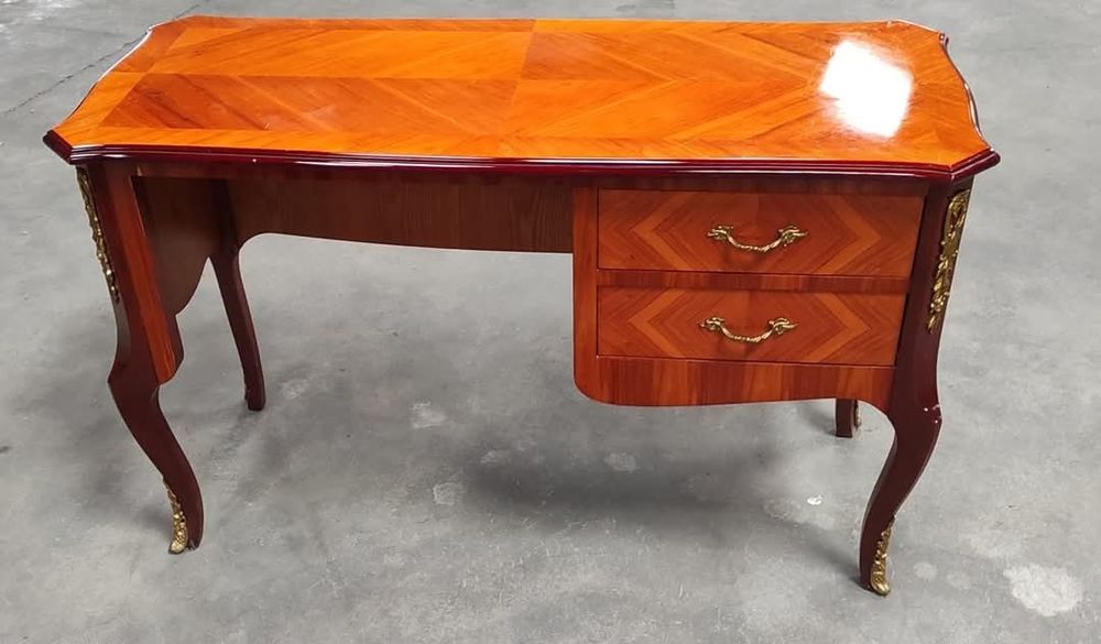 Piękne intarsjowane biurko Ludwikowskie