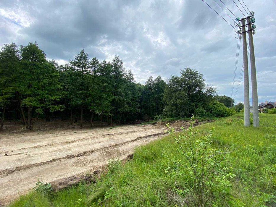 Продаж земельної ділянки в живописному місці в с. Рославичі! 24 сотки