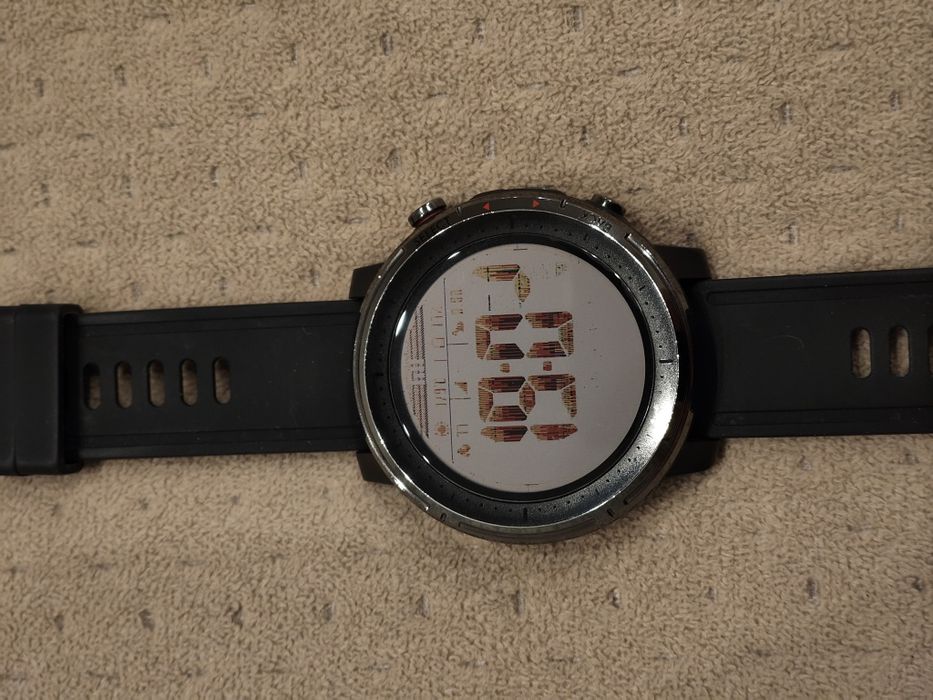 Смарт годинник Amazfit Stratos 3