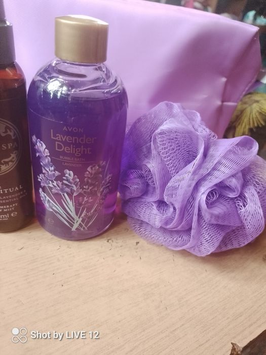 Zestaw kosmetyków chwila relaksu avon