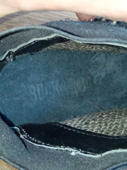 Кожаные ботинки              .